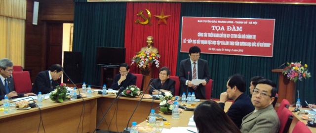 Hà Nội Tiếp tục đẩy mạnh việc học tập và làm theo tấm gương đạo đức Hồ Chí Minh